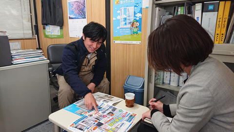 お客様との相談の様子
